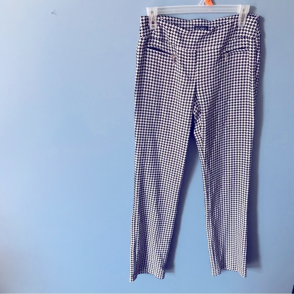 Soho black and white houndstooth straight leg pull on pants Size S Trendy Chic